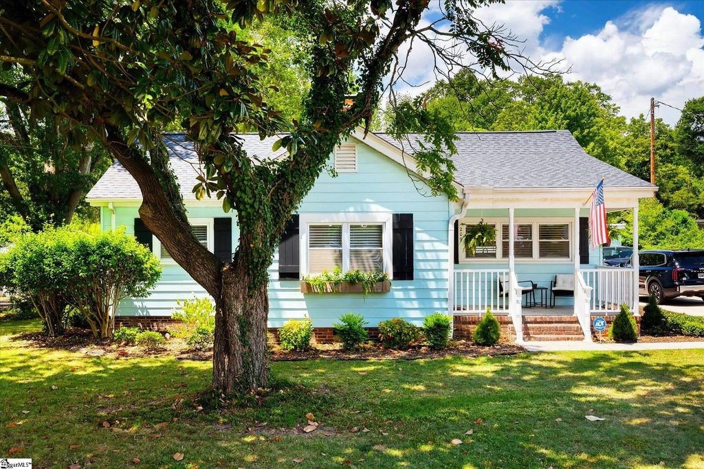 209 Donnan Road, Taylors, SC 29687