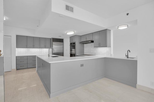 529 S Flagler Dr 14h, West Palm Beach, FL 33401