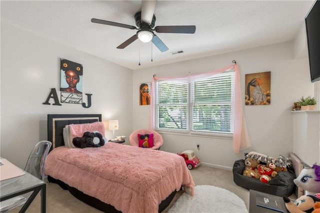 6511 Ridgeway Avenue, Kansas City, MO 64133