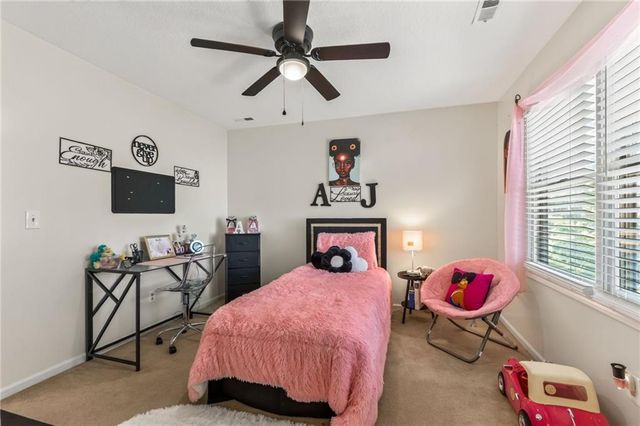 6511 Ridgeway Avenue, Kansas City, MO 64133