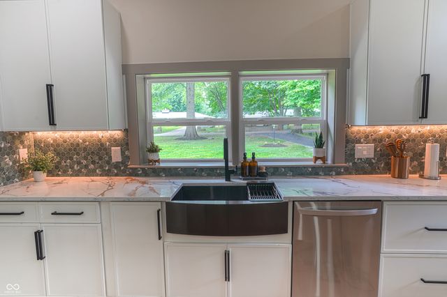 1537 Greer Dell Road, Indianapolis, IN 46260