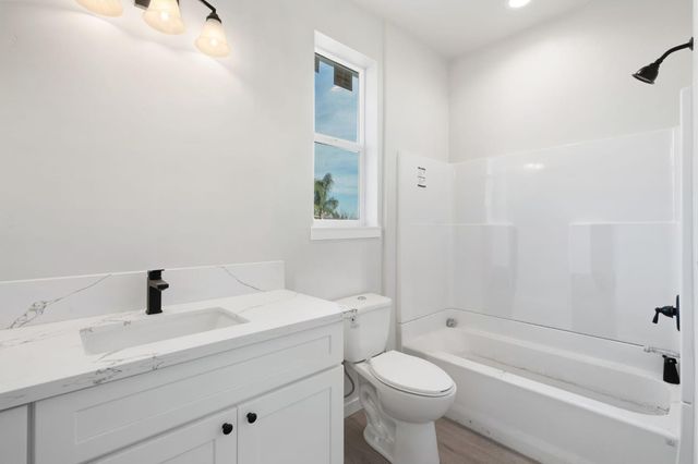 4029 34th St, Sacramento, CA 95820