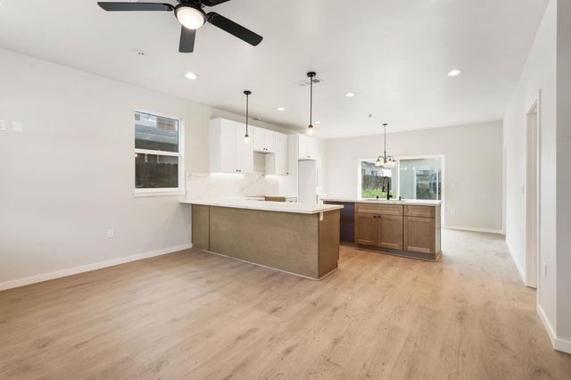 4029 34th St, Sacramento, CA 95820