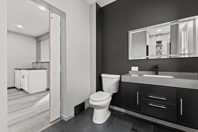 2180 S 60th STREET, West Allis, WI 53219