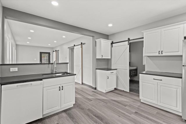 2180 S 60th STREET, West Allis, WI 53219