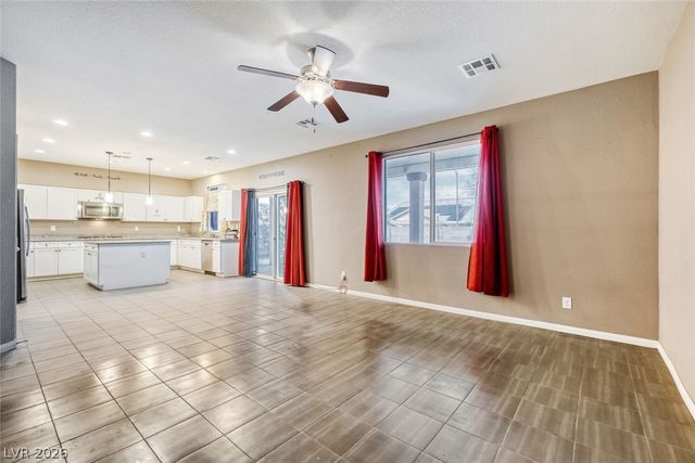 3940 Ravens Court, North Las Vegas, NV 89032