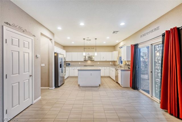 3940 Ravens Court, North Las Vegas, NV 89032