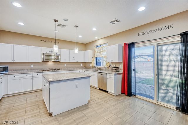 3940 Ravens Court, North Las Vegas, NV 89032