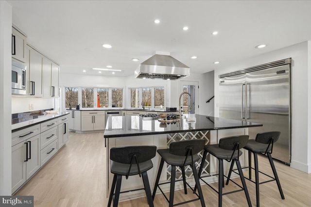 11309 HIDDEN HOLLOW CT, Potomac, MD 20854