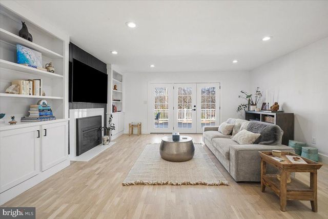 11309 HIDDEN HOLLOW CT, Potomac, MD 20854