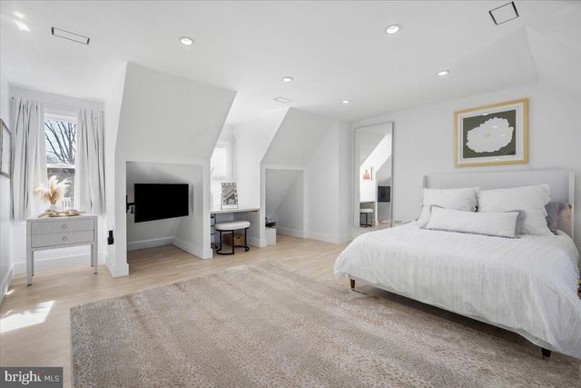 11309 HIDDEN HOLLOW CT, Potomac, MD 20854