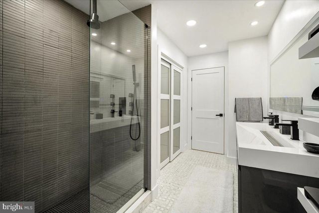 11309 HIDDEN HOLLOW CT, Potomac, MD 20854