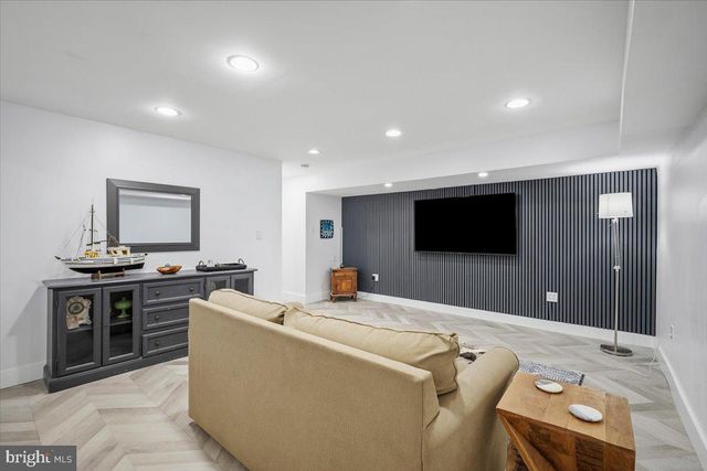 11309 HIDDEN HOLLOW CT, Potomac, MD 20854