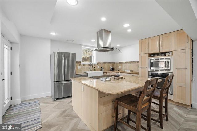 11309 HIDDEN HOLLOW CT, Potomac, MD 20854