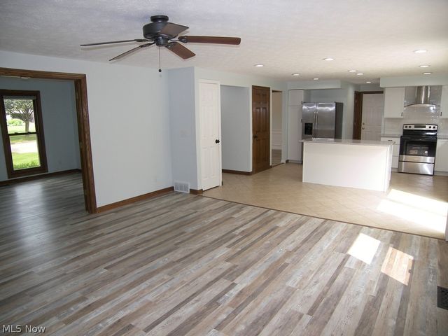 32156 S Roundhead Drive, Solon, OH 44139