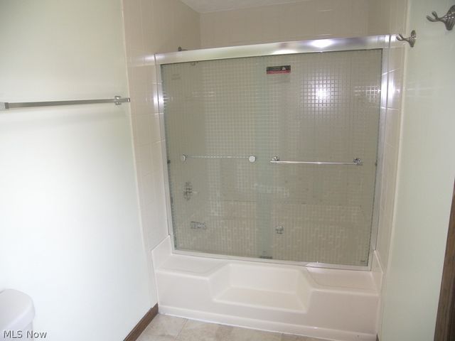 32156 S Roundhead Drive, Solon, OH 44139