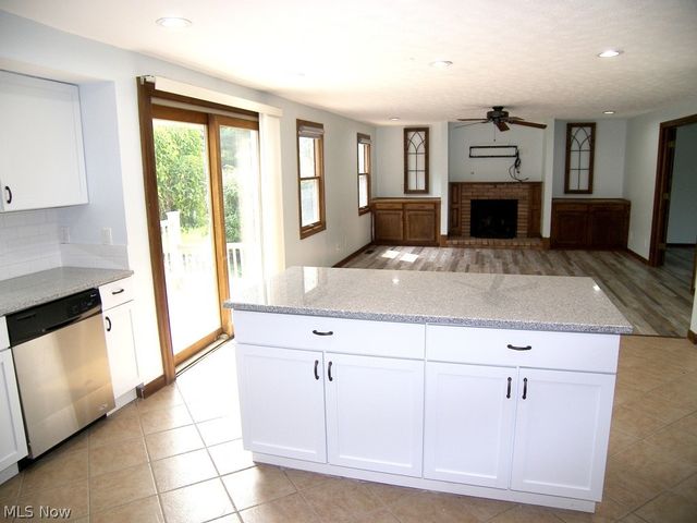 32156 S Roundhead Drive, Solon, OH 44139