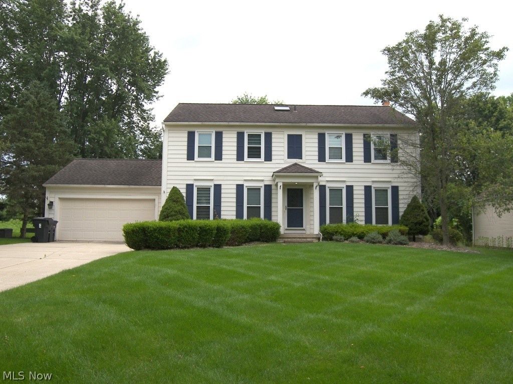 32156 S Roundhead Drive, Solon, OH 44139