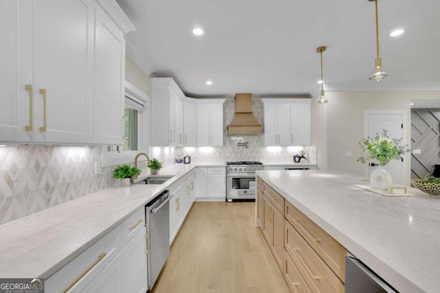 11505 Elkins Road, Roswell, GA 30076