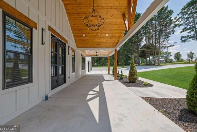 11505 Elkins Road, Roswell, GA 30076
