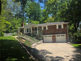 117 Mcginnis Ln, Hempfield Twp, PA 15672