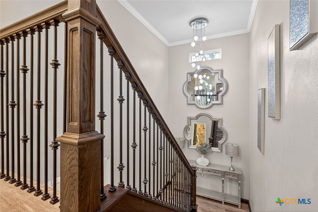 Image 33 of property listing at 232 Lake Ridge Drive, Seguin, TX 78155