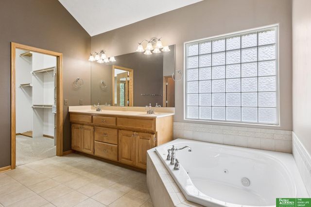 10326 S 179th Street, Omaha, NE 68136