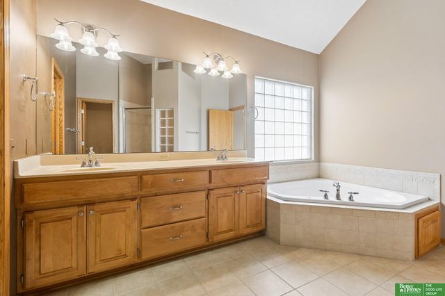 10326 S 179th Street, Omaha, NE 68136