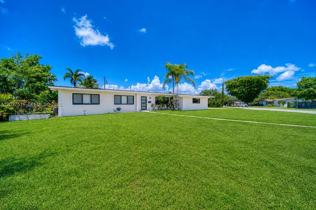 9200 SW 178th St, Palmetto Bay, FL 33157