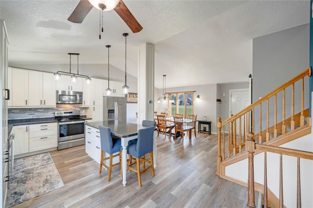 7450 NE 108th Place, Bondurant, IA 50035