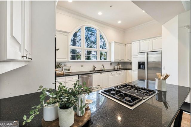 802 Clifton Heights Lane NE, Atlanta, GA 30329