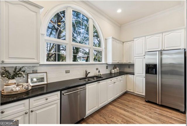 802 Clifton Heights Lane NE, Atlanta, GA 30329