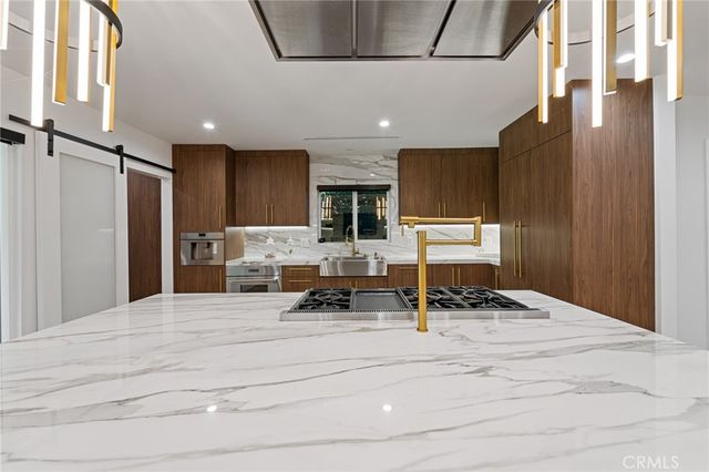 23103 Leonora, Woodland Hills, CA 91367