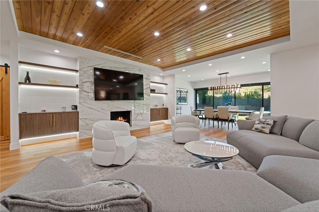 Image 19 of property listing at 23103 Leonora, Woodland Hills, CA 91367
