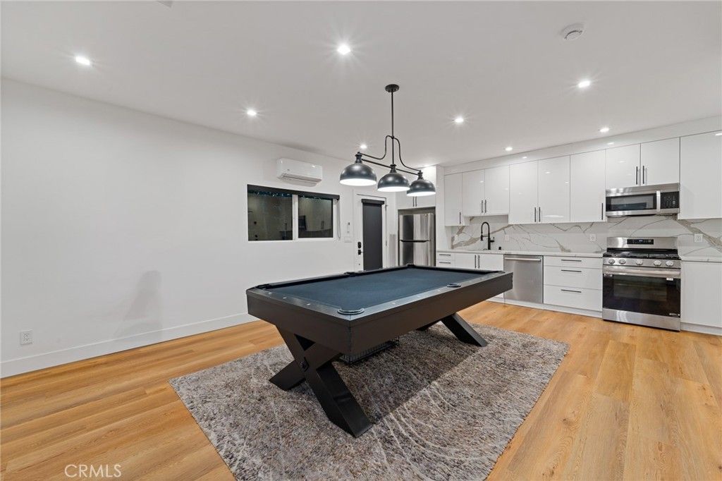 Image 30 of property listing at 23103 Leonora, Woodland Hills, CA 91367