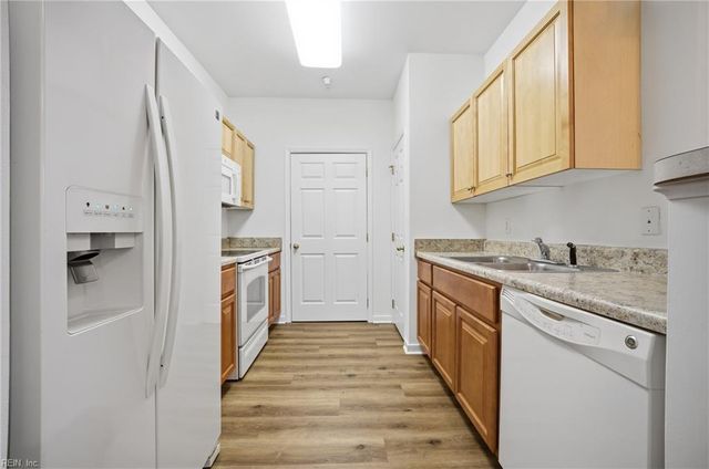 714 River Rock Way Ste 108, Newport News, VA 23608