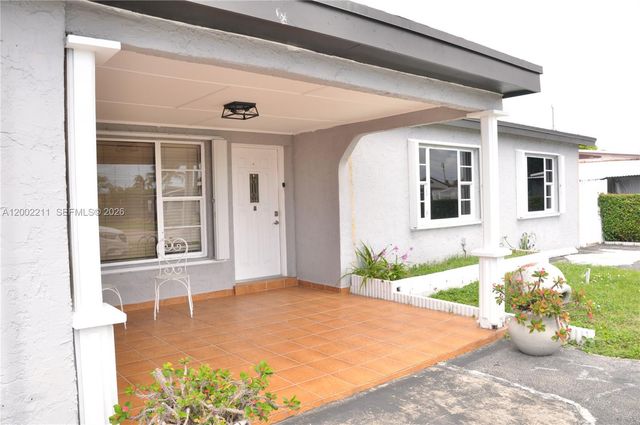 1301 W 61st Pl, Hialeah, FL 33012