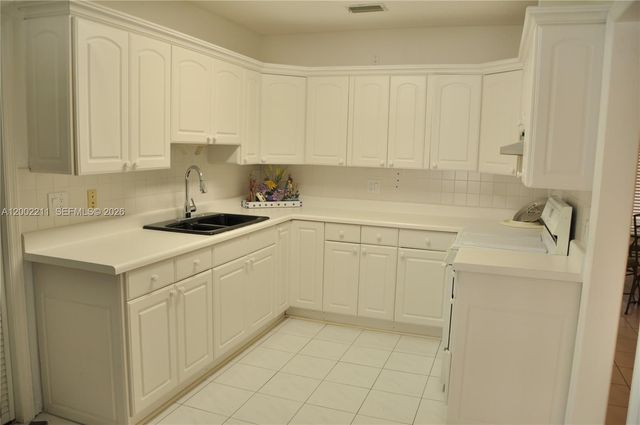 1301 W 61st Pl, Hialeah, FL 33012