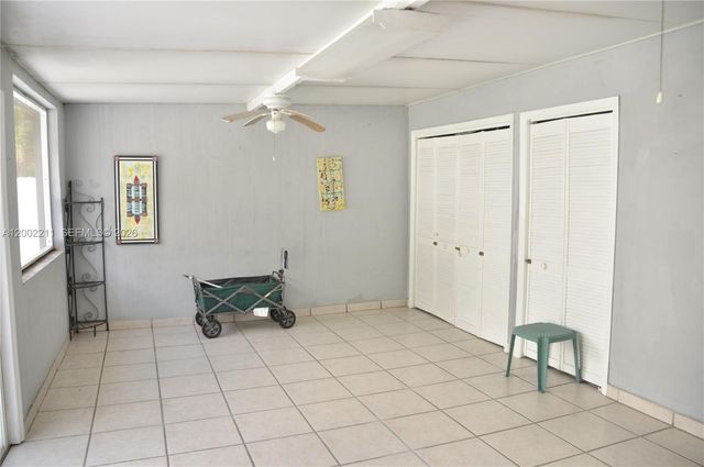 1301 W 61st Pl, Hialeah, FL 33012
