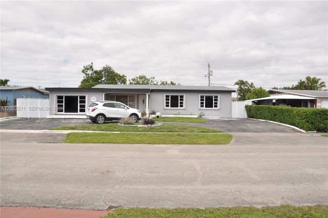 1301 W 61st Pl, Hialeah, FL 33012