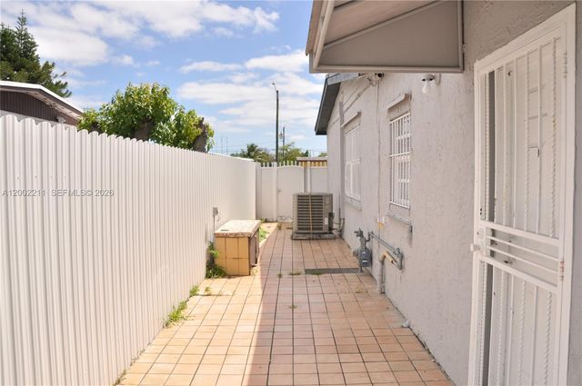 1301 W 61st Pl, Hialeah, FL 33012