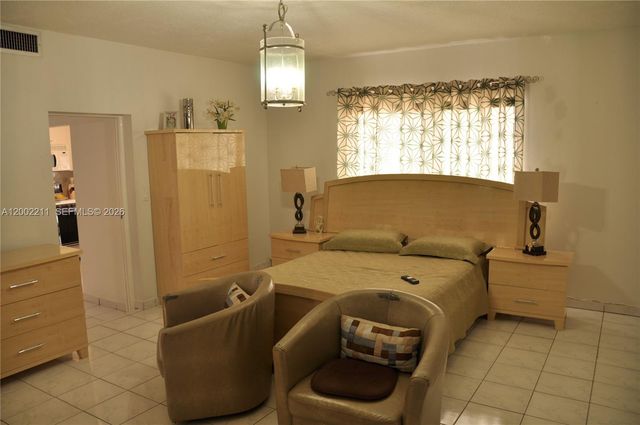 1301 W 61st Pl, Hialeah, FL 33012