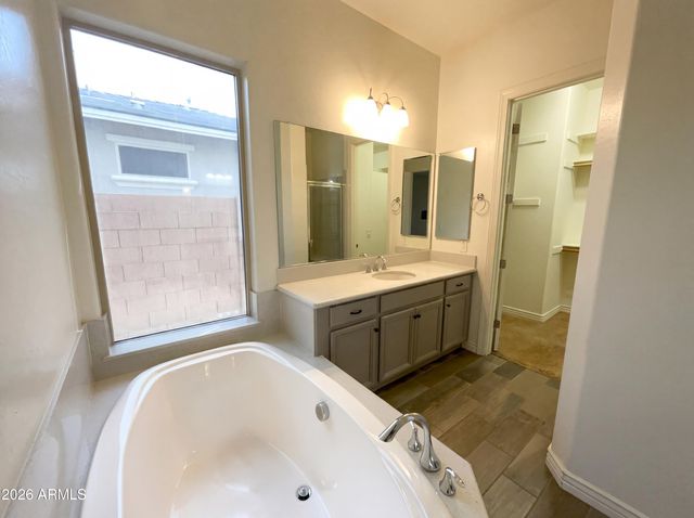 2312 E SUSAN Drive, Gilbert, AZ 85298