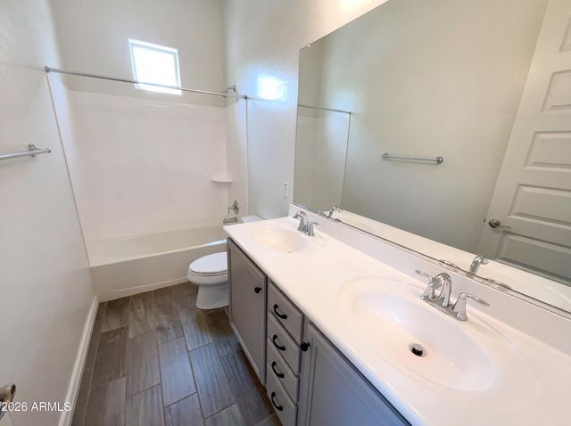 2312 E SUSAN Drive, Gilbert, AZ 85298