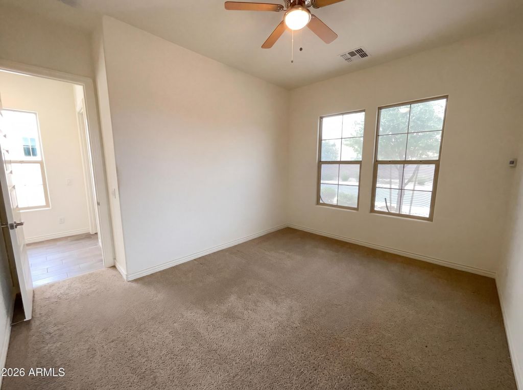 Image 17 of property listing at 2312 E SUSAN Drive, Gilbert, AZ 85298