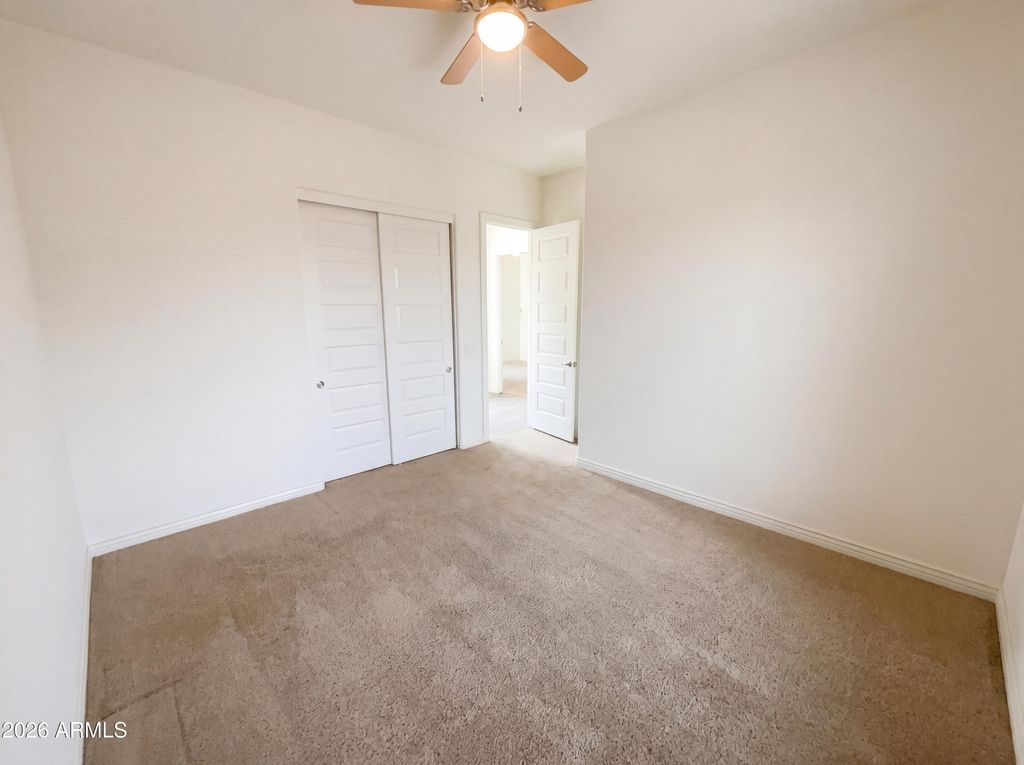 Image 19 of property listing at 2312 E SUSAN Drive, Gilbert, AZ 85298