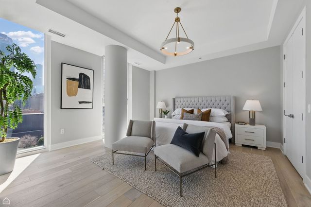 146 W Erie Street 1301, Chicago, IL 60654