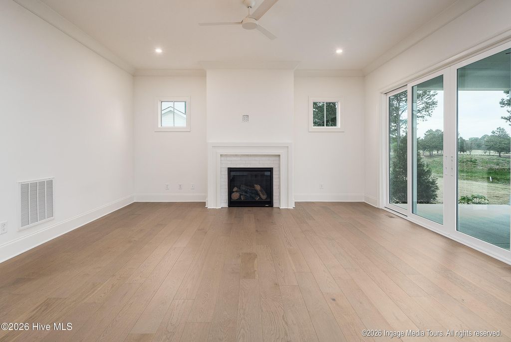 Image 7 of property listing at 154 Pine Tree Point, Snow Hill, NC 28580