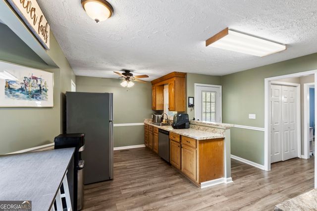 106 S Oaks Lane, Warner Robins, GA 31088
