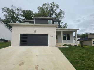 505 N Halifax Ct, Clarksville, TN 37040